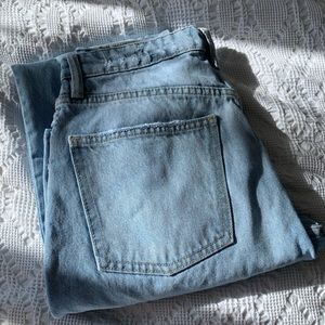 ZARA STRAIGHT LEG JEAN